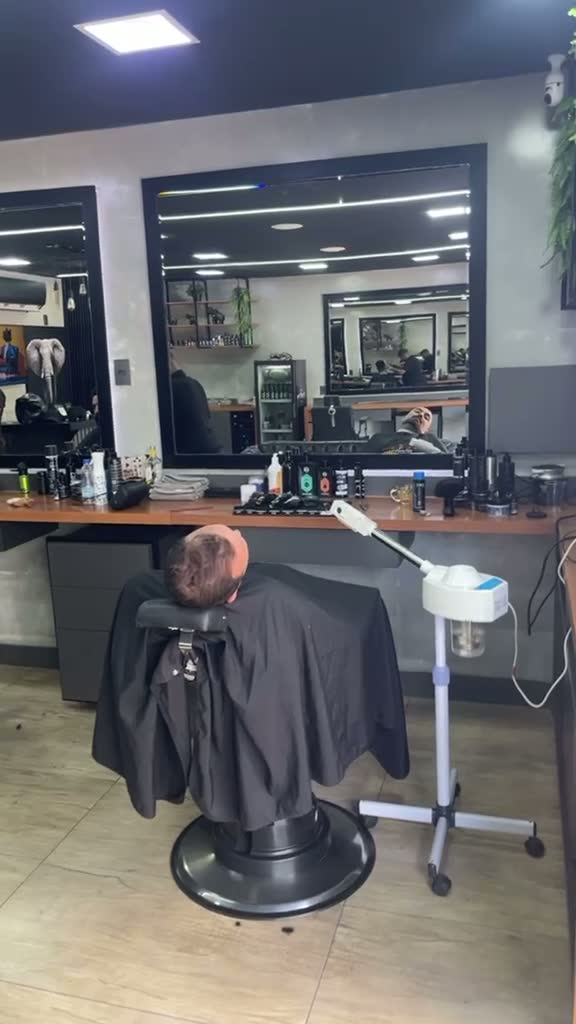 Vídeo Mr. Jackson Barbearia
